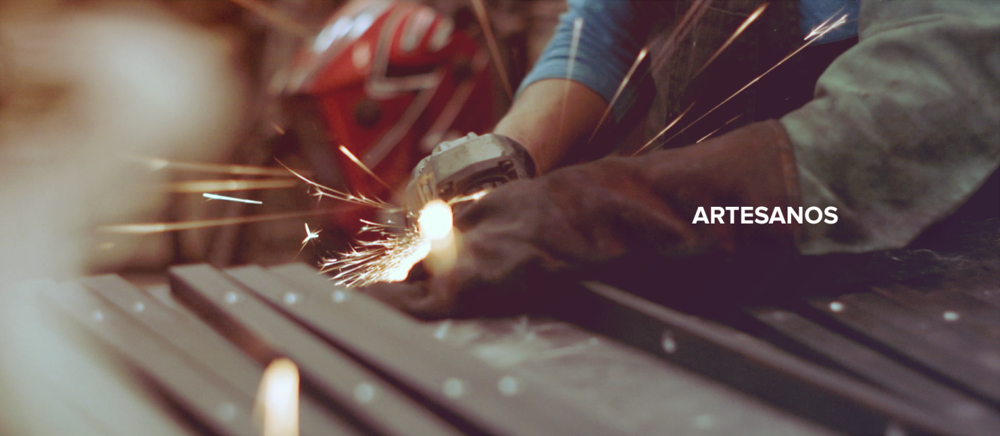 Artesanos web banner with title
