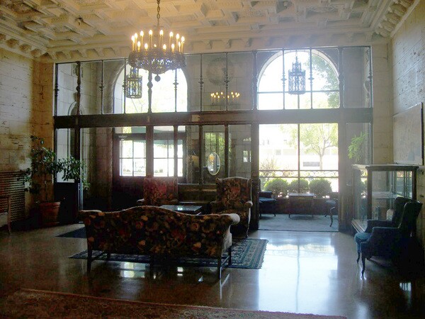 The lobby of The Gaylord still exudes a kind of elegance | Photo: Hadley Meares