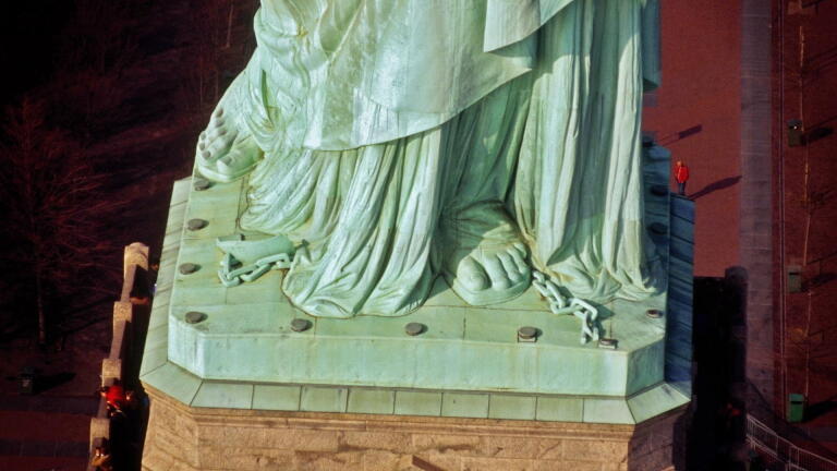 The Hidden Chains Beneath the Statue of Liberty Explained