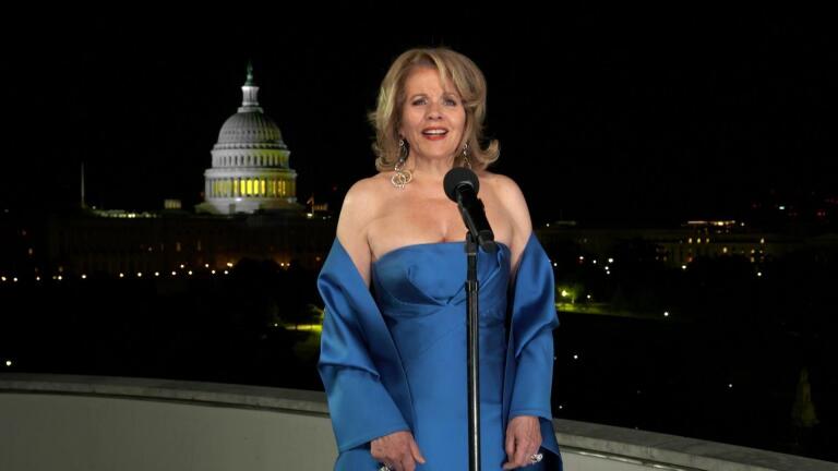 Renée Fleming Performs "God Bless America"