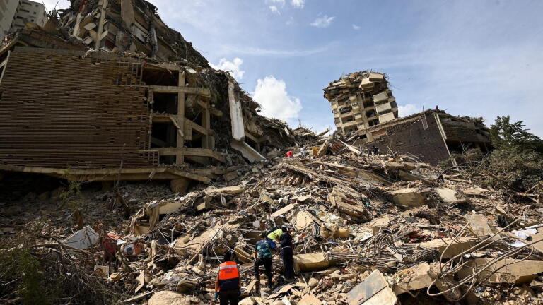 Venezuela's earthquake response hindered by crises
