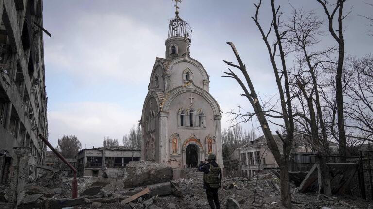 Russian forces expand their offensive into western Ukraine