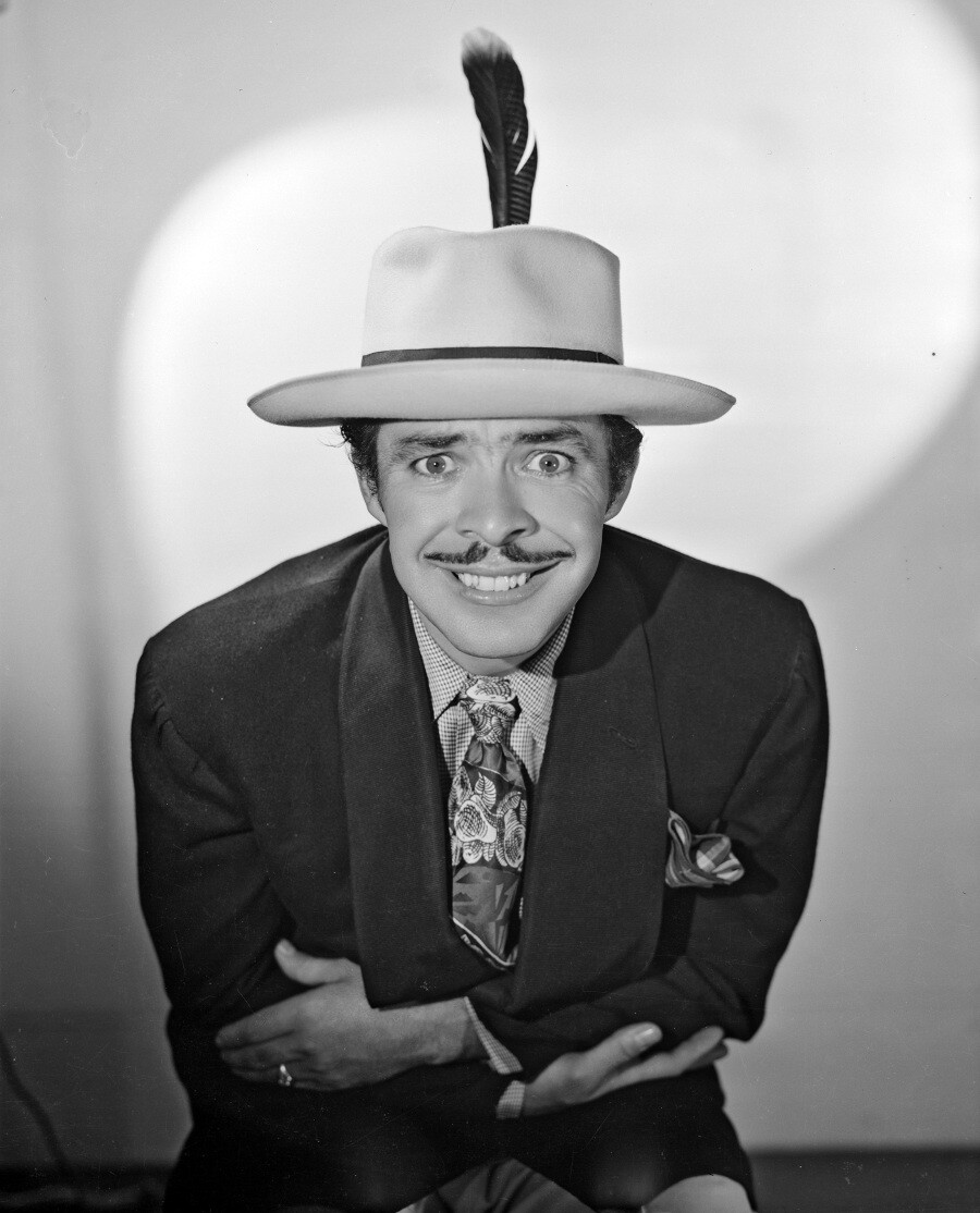 Germán Valdés "Tin Tan" as a pachuco