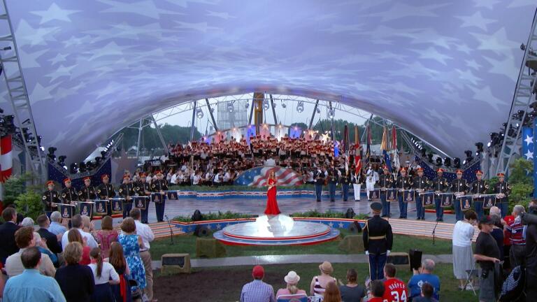 Nicole Scherzinger Sings the National Anthem 