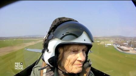 Female WWII pilot takes flight again