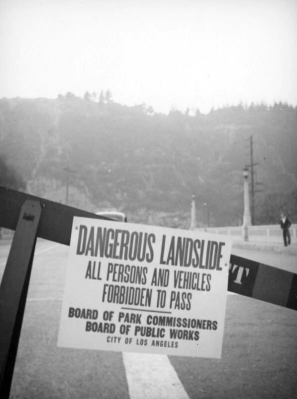 Police barricades kept onlookers away from the landslide. Courtesy of the Herman J. Schultheis Collection - Los Angeles Public Library.