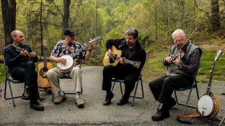 Geoff Stelling shows his custom banjo designs