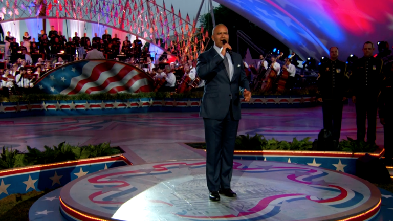 Christopher Jackson Perform "Last Full Measure of Devotion"