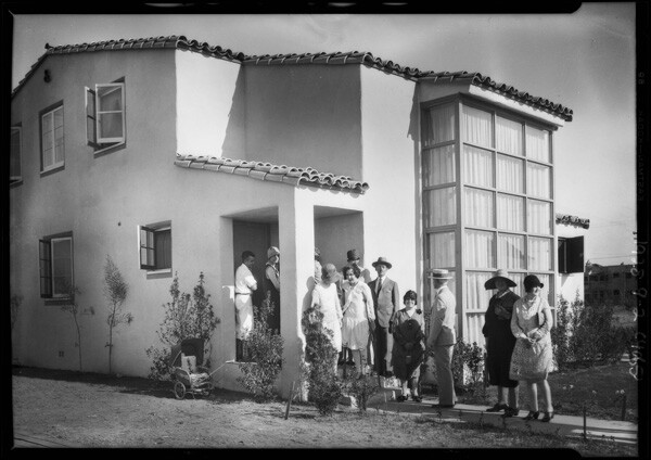 Crowd at the 'Small Homes Exhibit, 1928 | Dick Whittington Studio, Courtesy of the USC Digital Library