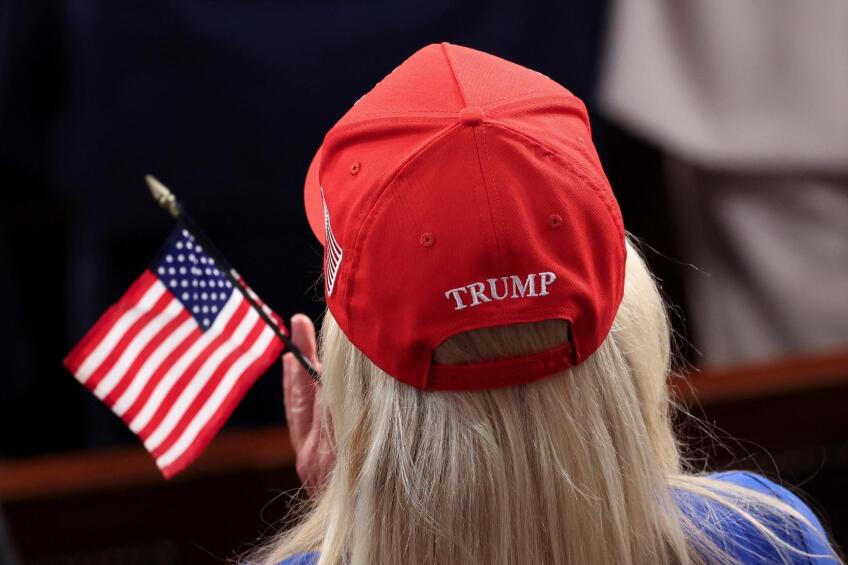 November 22, 2025 - PBS News Weekend full episode