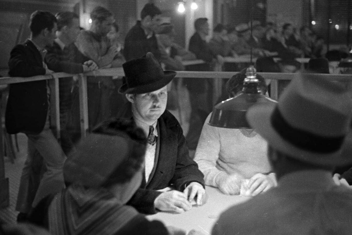 Card player, 1937