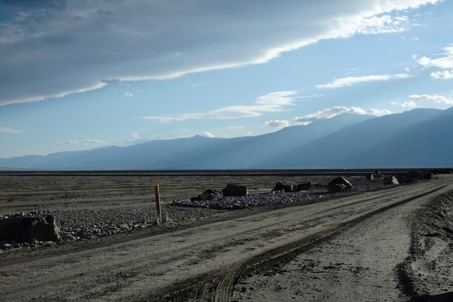 34_owens_lake_land_art_nuvis_ladwp.jpg