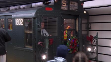 THE HOLIDAY NOSTALGIA TRAIN