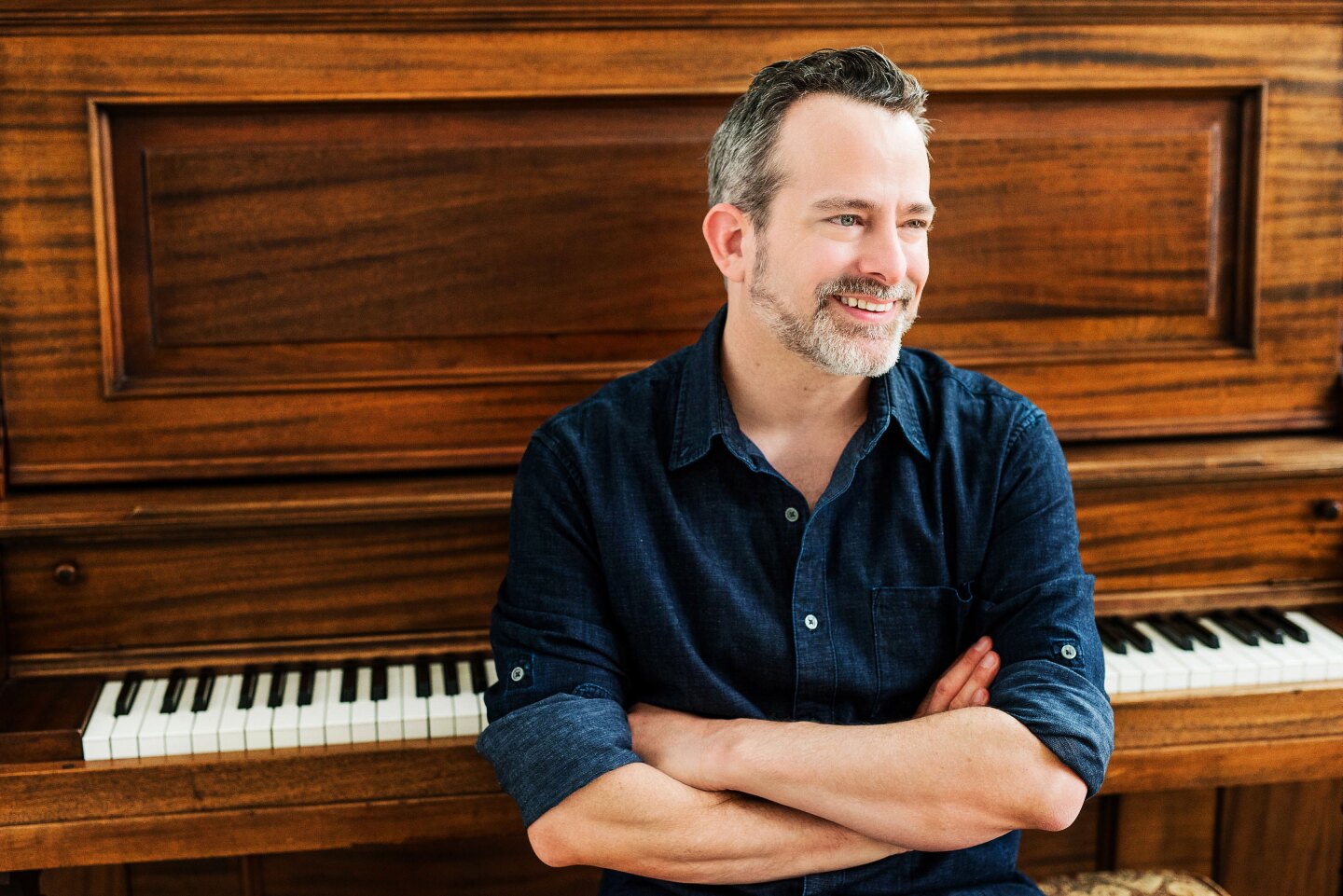 Composer Geoff Zanelli at the piano