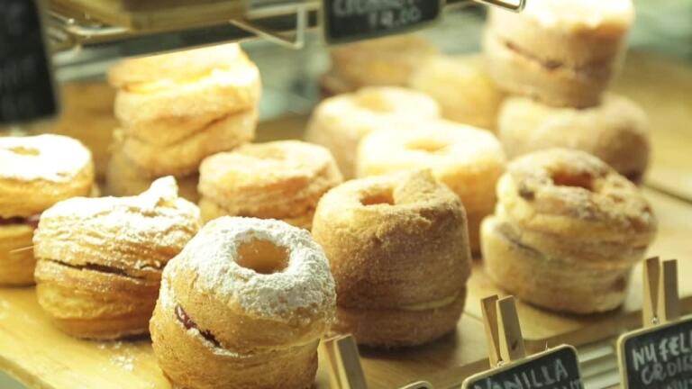 312: Croissant Donut