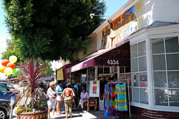 Degnan Boulevard, Leimert Park