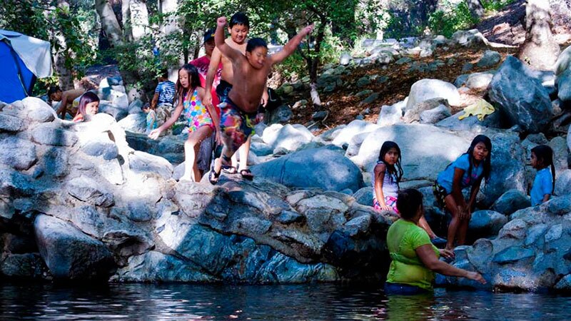 Children exult in nature at the Switzer Falls Picnic Area, San Gabriel Mountains National Monument | Photo: Neon Tommy, some rights reserved