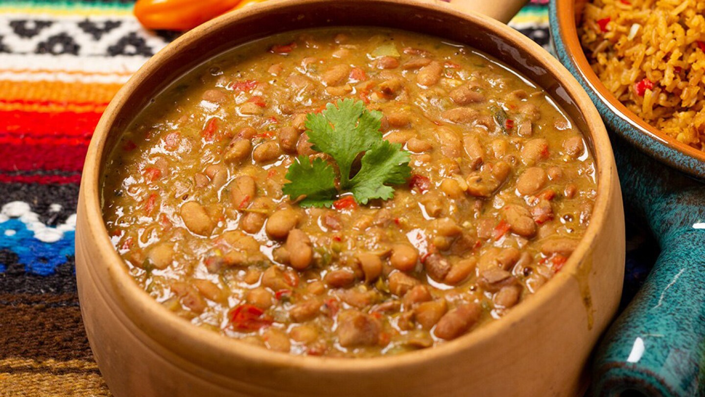 frijoles pintos picantes