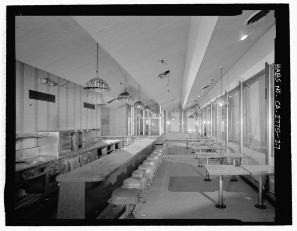 The Holiday Bowl Coffee Shop in 2002 prior to demolition | Library of Congress, Prints & Photographs Division, Historic American Buildings Survey