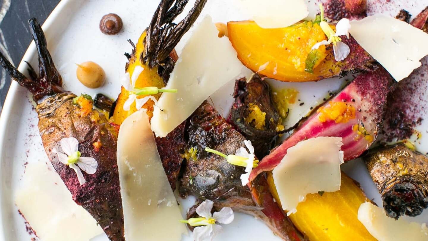 A Verlaine dish. Whole baby beetroot smoked and roasted, garlic puree, hibiscus powder and dried cheese | Courtesy of Diego Hernandez