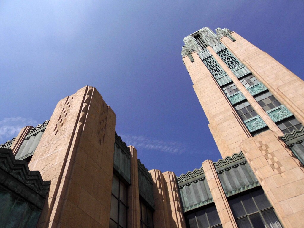 Exterior detail of Bullocks Wilshire (Photo by Sandi Hemmerlein)
