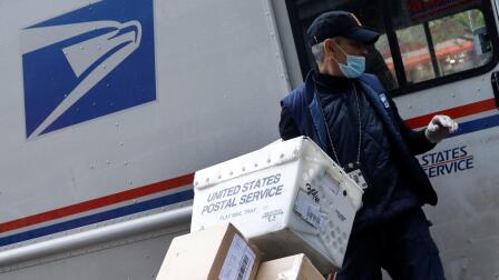 Pandemic boosts labor, risks for mail and delivery workers