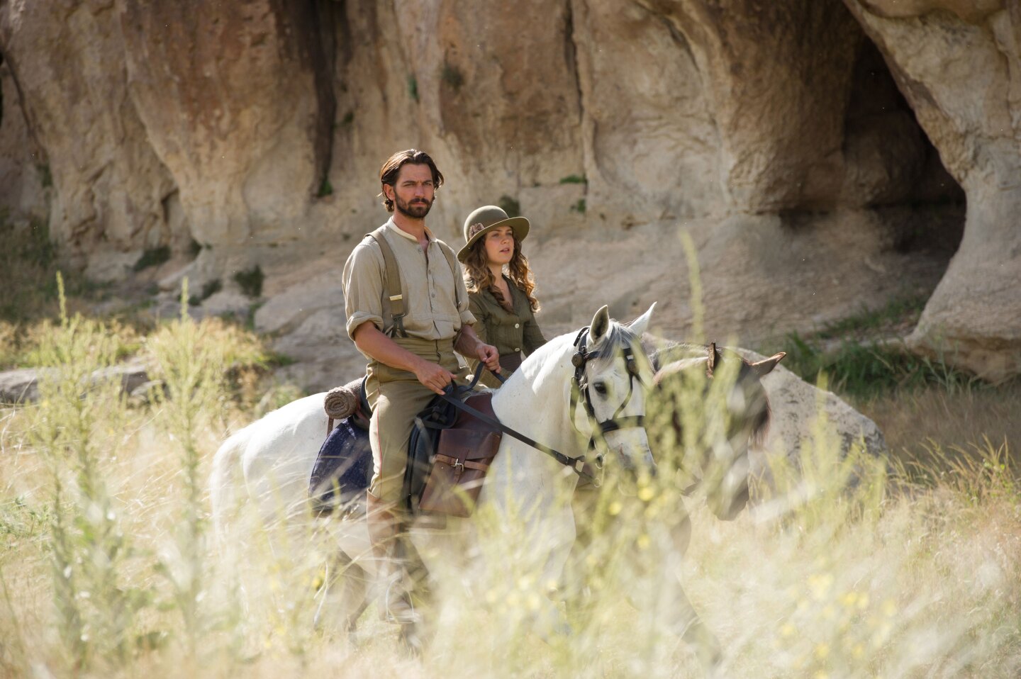 Michiel Huisman and Hera Hilmar in The Ottoman Lieutenant