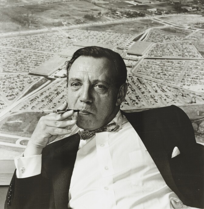 Victor Gruen smoking