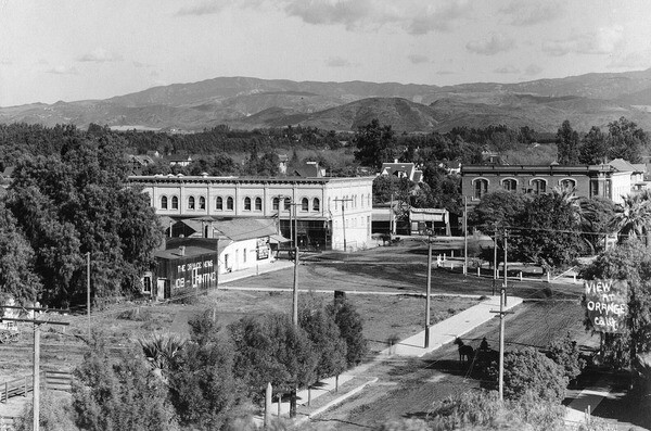 Downtown Orange, circa 1907. Courtesy of the Orange County Archives.