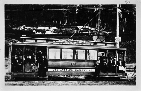Streetcars provided easy access to Elysian Park along Buena Vista Street. Courtesy of the Metro Transportation Library and Archive.
