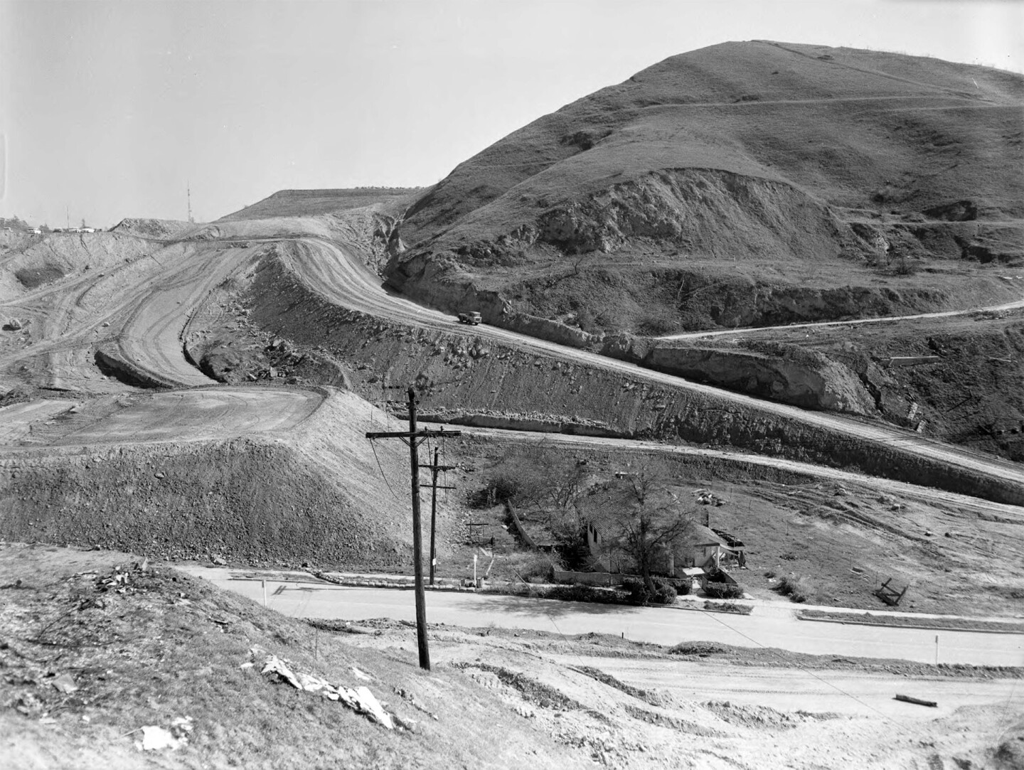 home_surrounded_by_grading_1960_ucla-thumb-600x445-61691.jpg
