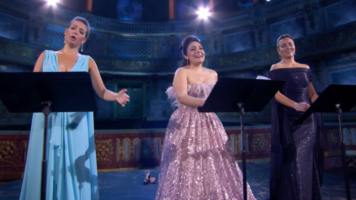 Behind the Scenes | Three Divas at Versailles
