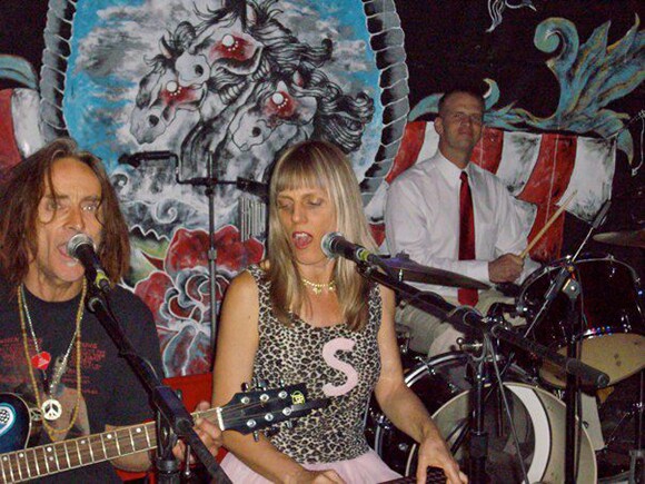 Memorial Day 2012 MilTree music event at Pappy & Harriet's in Pioneertown | Photo: Tara Young.