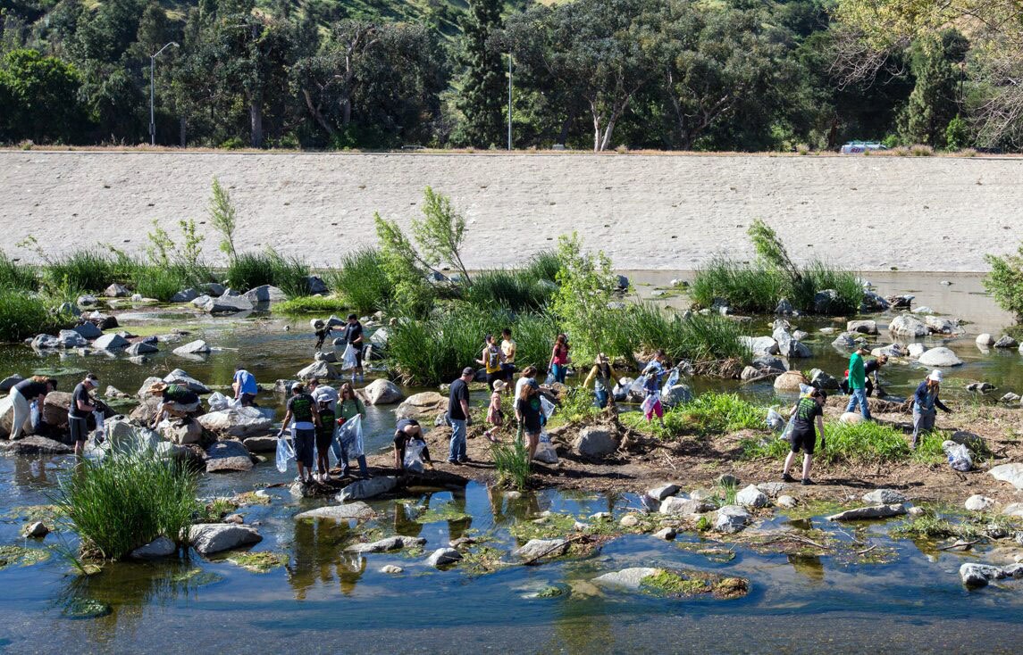 Great L.A. River CleanUp. | Courtesy of Friends of the Los Angeles River