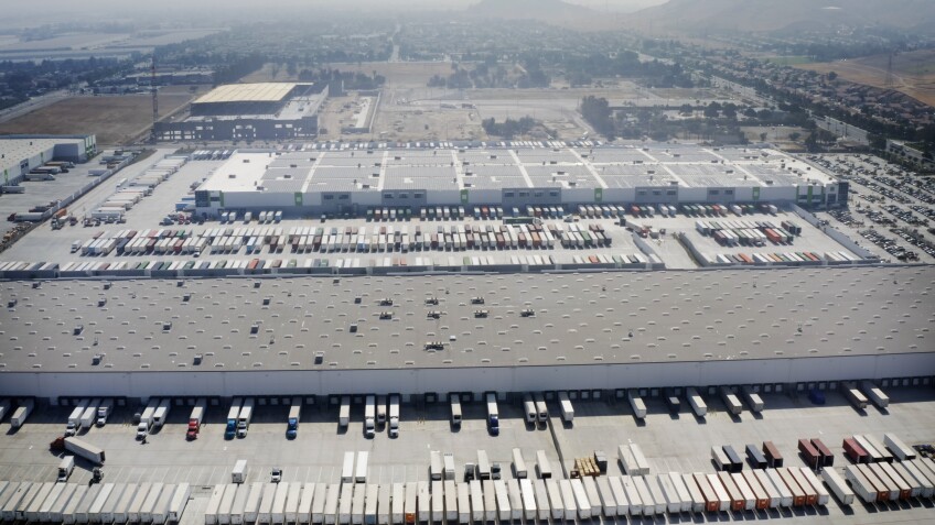 air pollution warehouses.jpg