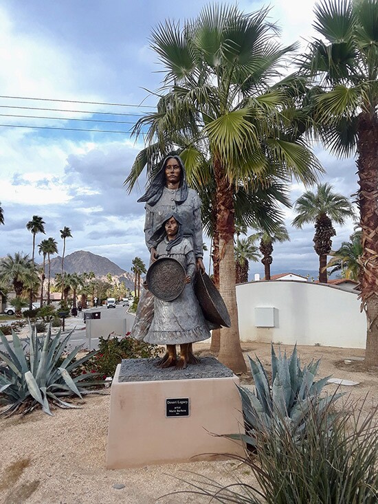 La Quinta - Mother and Child Sculpture