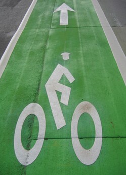 Buffered bike lanes on Spring Street I Photo: Maria Lopez