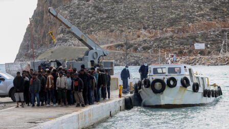 Greece toughens stance on illegal migration