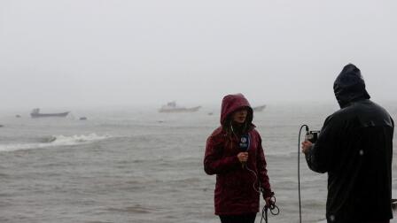 Hawaii avoids major damage after quake triggers tsunami