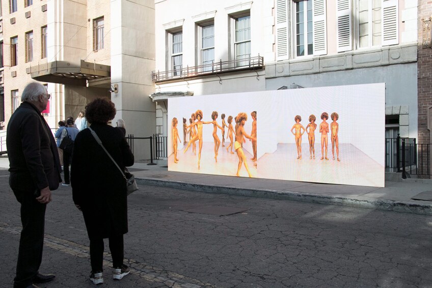 “Momentum” (2011) by Lorna Simpson | Carren Jao