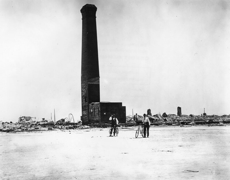 The Raymond Hotel shorly after it was destroyed by fire. Courtesy of the Security Pacific National Bank Collection, Los Angeles Public Library.