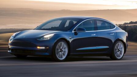 2018 Tesla Model 3 & 2018 Volvo XC60