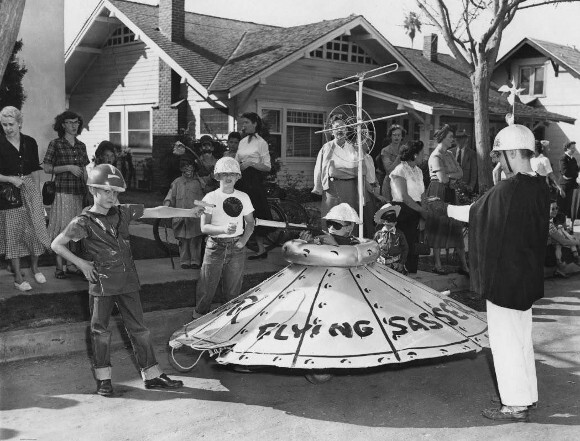 "Flying Sasser," 1953. | Photo: Courtesy of the Anaheim Public Library archives.