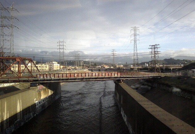 3267797295_7b0f370f03_z.jpg