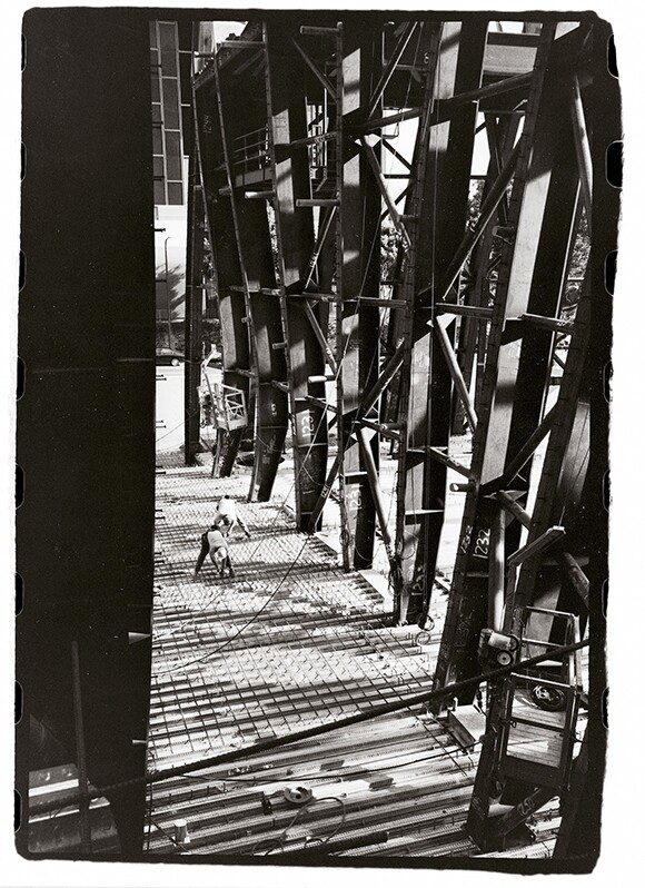 © Gil Garcetti 2001