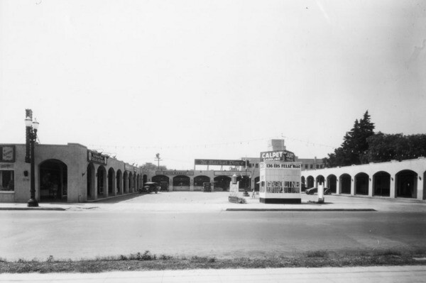 Ye Market Place at 136 Los Feliz Road, Glendale | Courtesy of the Los Angeles Public Library