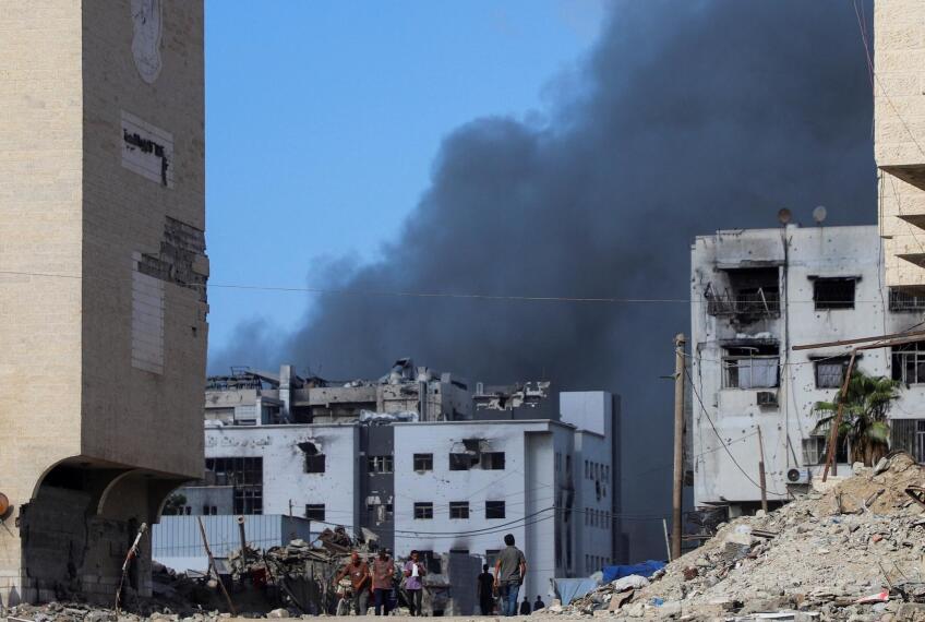 October 5, 2025 - PBS News Weekend full episode