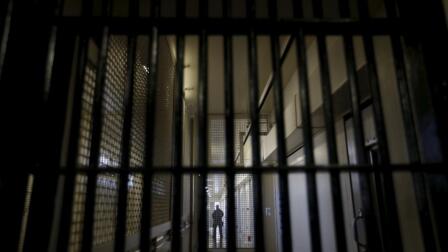News Wrap: Details emerge about Jeffrey Epstein's death