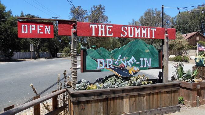 the summit drive in ojai