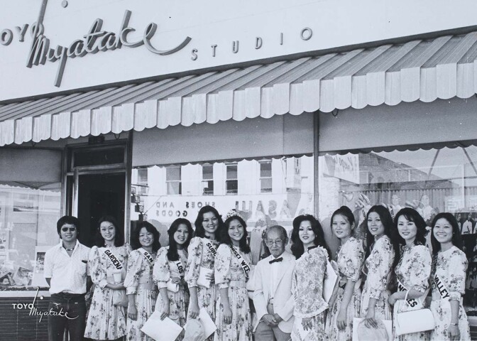 The 1975 Nisei Week Queen and her court with Toyo Miyatake